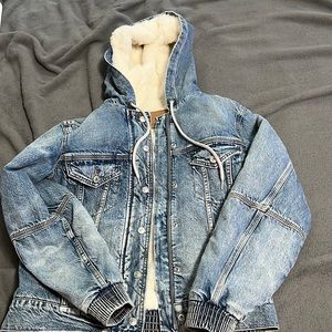 American Eagle jean jacket, size small in women’s